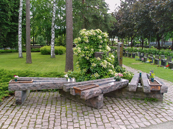 Puolimatkan hautausmaa